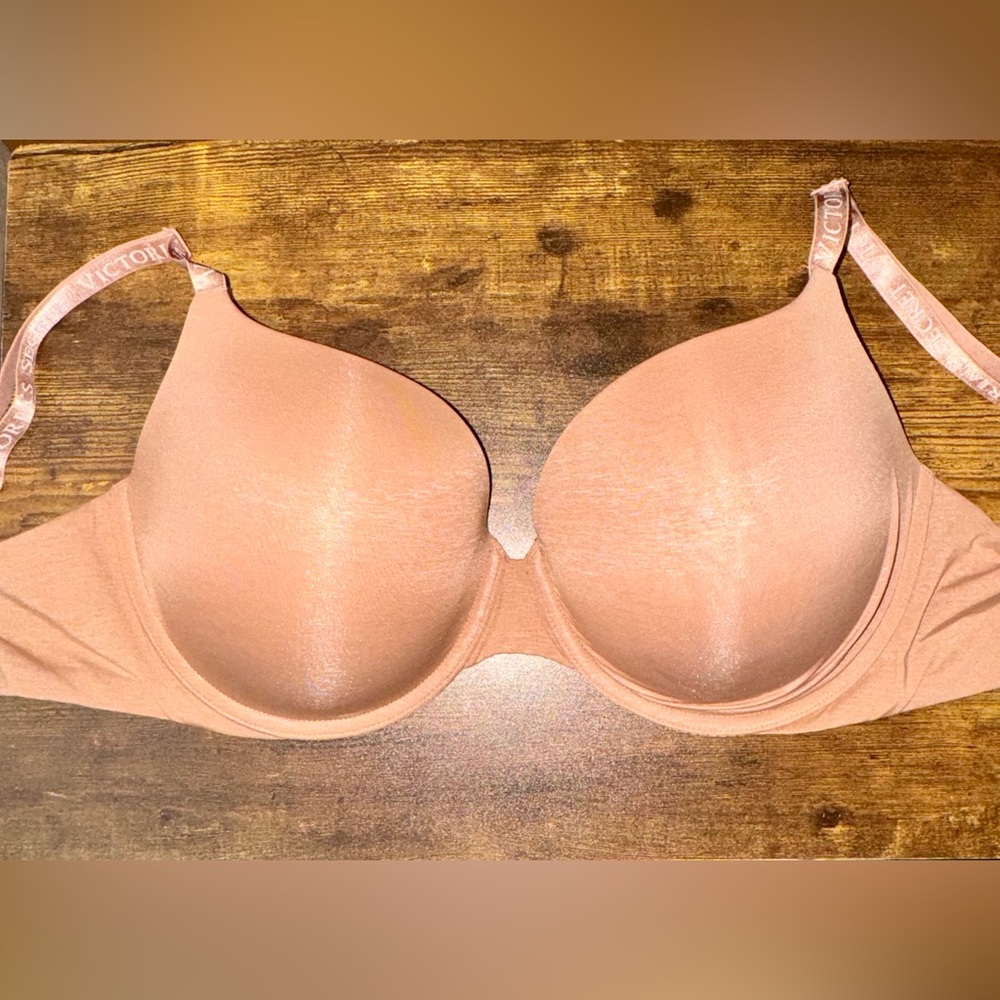 VICTORIA’S SECRET push-up bra